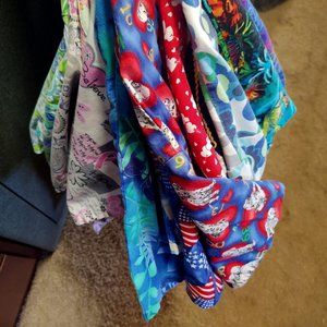 SCRUBS - PRINTED TOPS, SOLID TOPS/BOTTOMS, MULTIPLE BRANDS AND SIZES, UNISEX